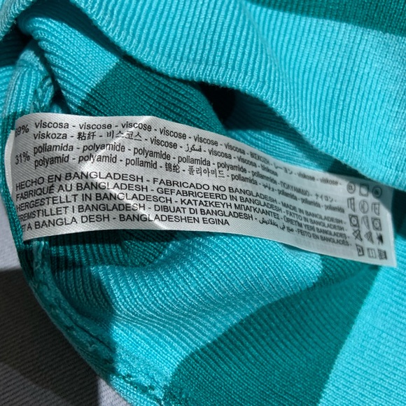 Zara Boxy Crop Tank Top - Picture 6 of 6